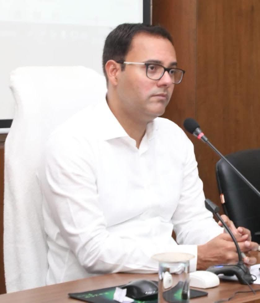 राशन की हेराफेरी पर बड़ी कार्रवाई, तीन लोगों के खिलाफ FIR दर्ज