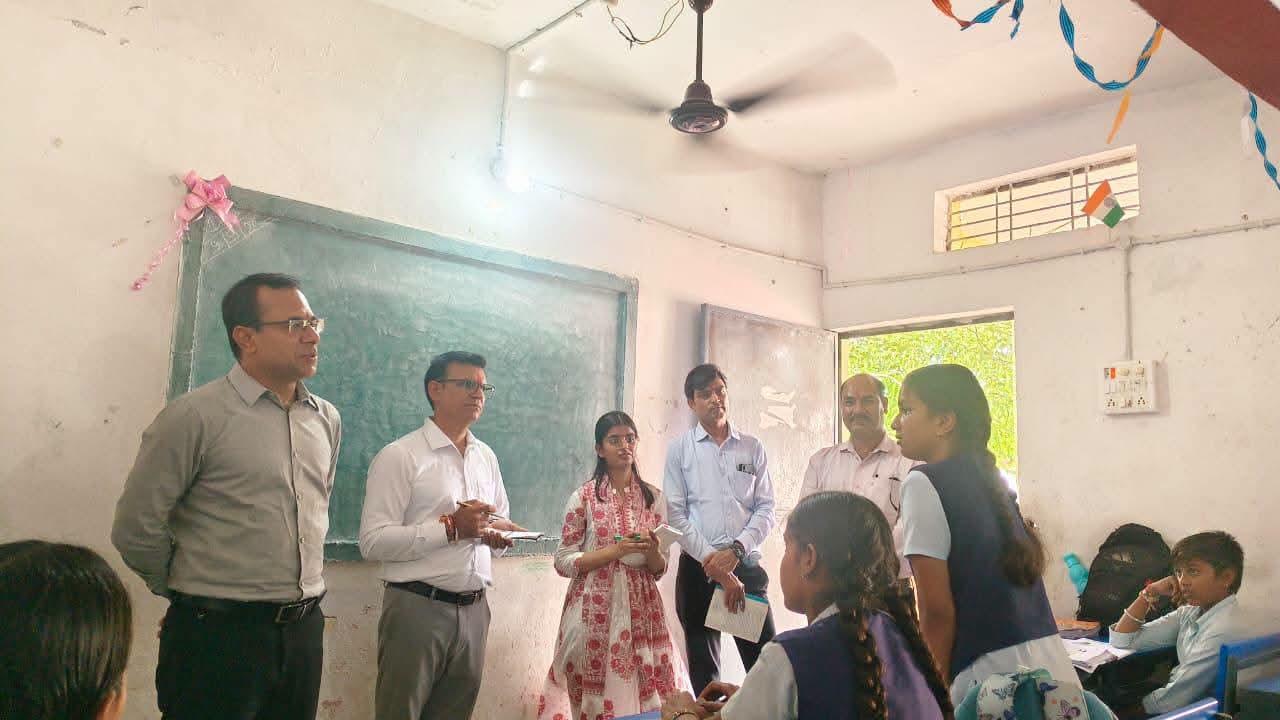 स्कूल शिक्षा सचिव संजय गोयल ने विद्यालयों का किया निरीक्षण, गुणवत्तापूर्ण शिक्षा पर दिया जोर