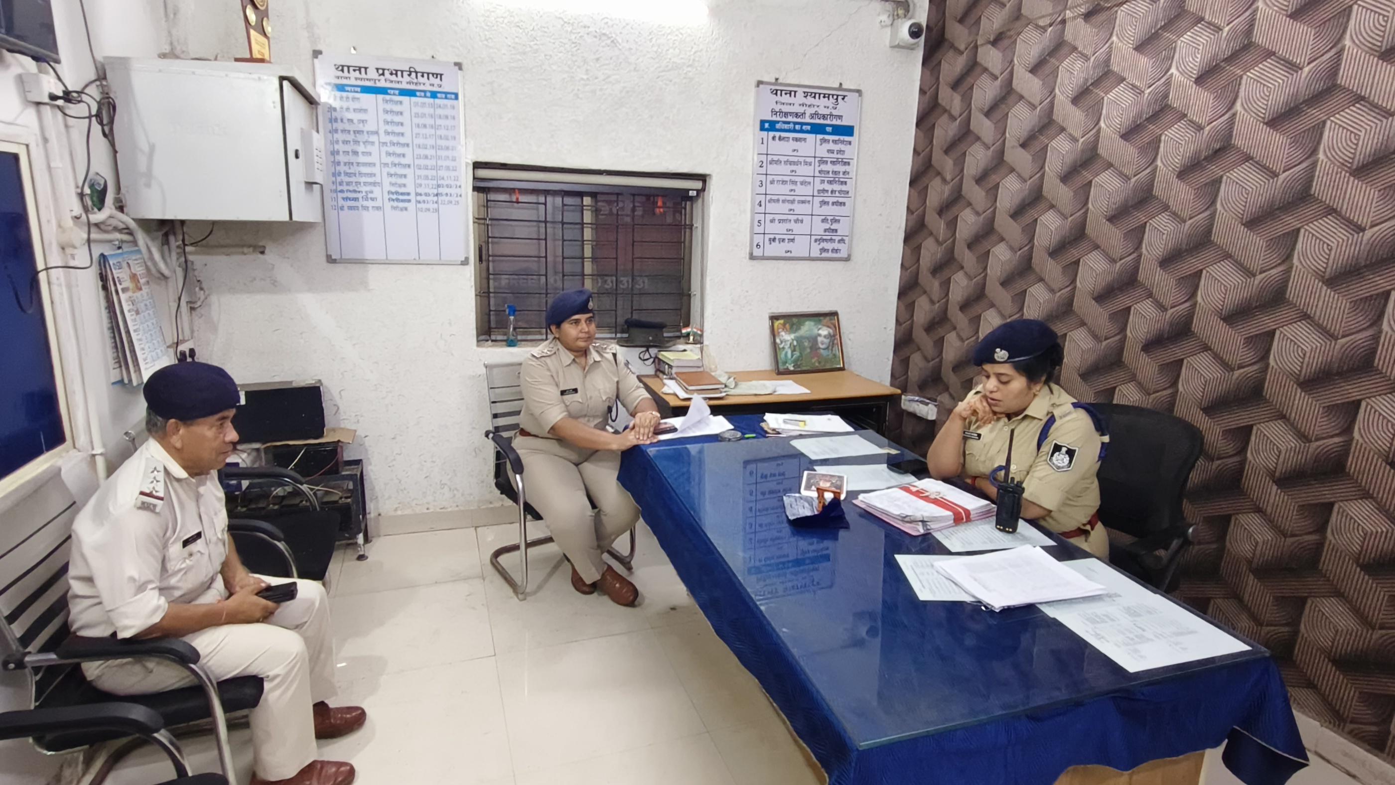 सीहोर जिले में रातभर चला सघन कॉम्बिंग गश्त अभियान, 222 वारंटी गिरफ्तार